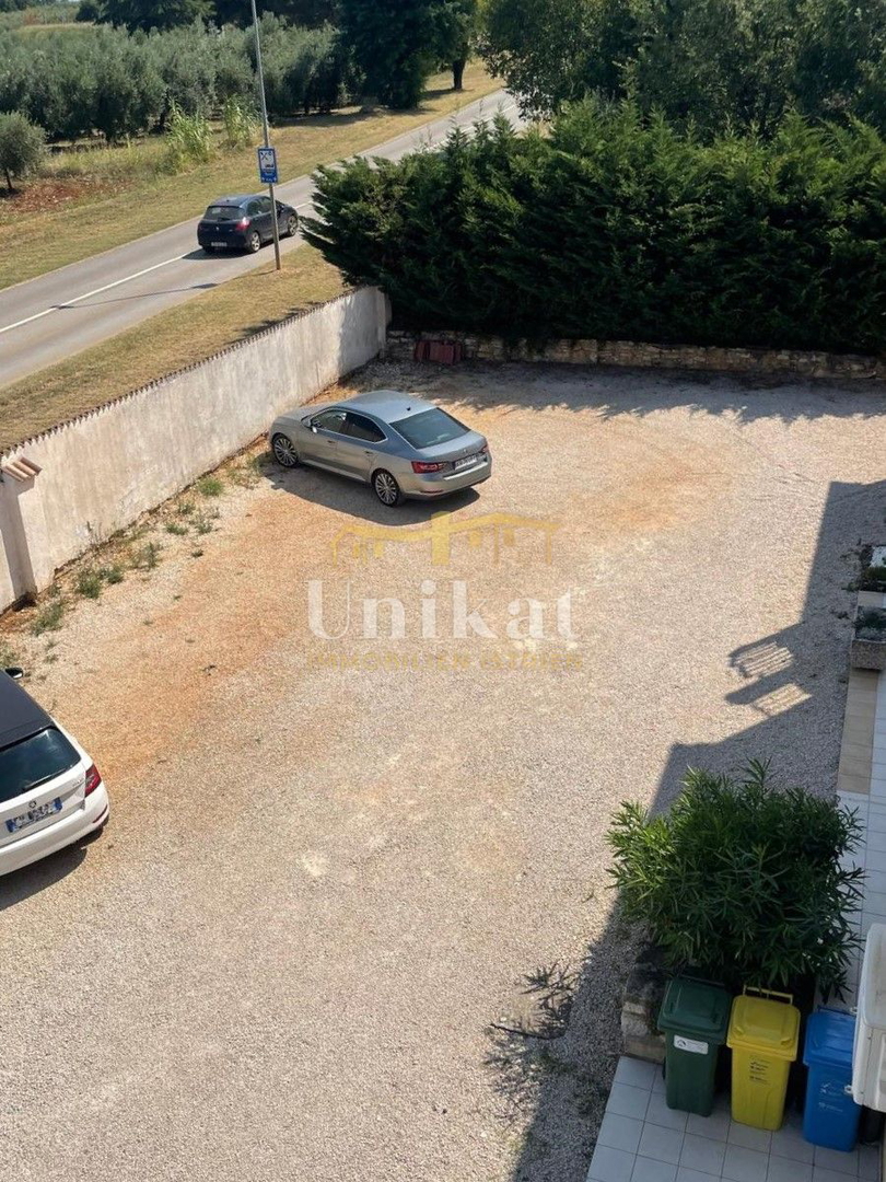 Dvosobno stanovanje v Vabrigi - pogled na morje